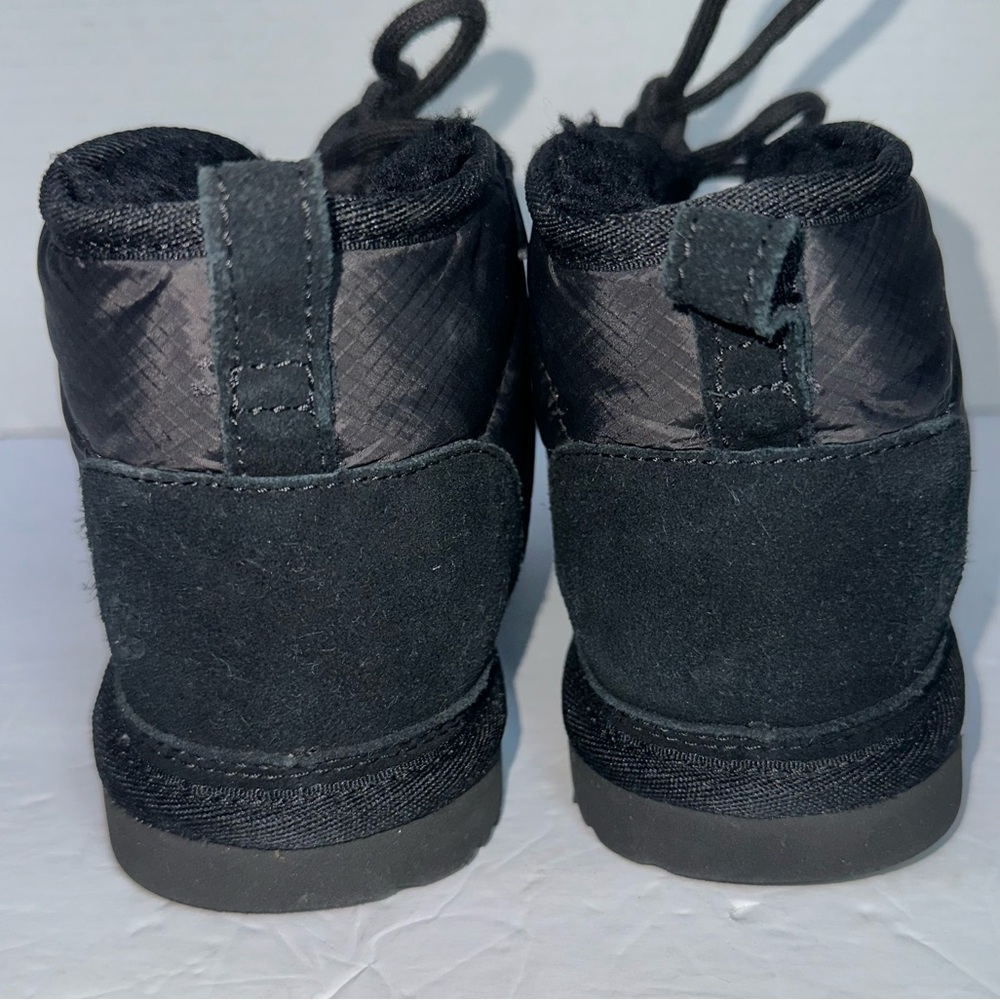 UGG Women’s Black Suede Lace-Up Ankle Neumel II Chukka Boots- Size 6 - Picture 8 of 11